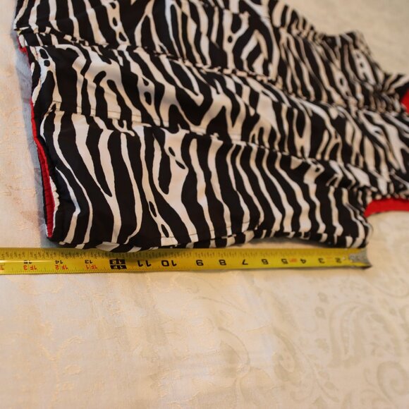 Casual Identity Zebra Print/ Red Reversable Vest Women's Size Large Casual Cozy - Picture 5 of 13